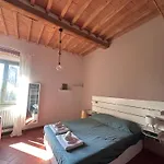 Peaceful Pause In Cozy For 3-4 People With Private Parking *